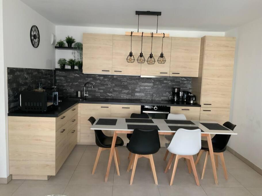 Logement Cosy Climatise Avec Parking Екс ан Прованс Екстериор снимка